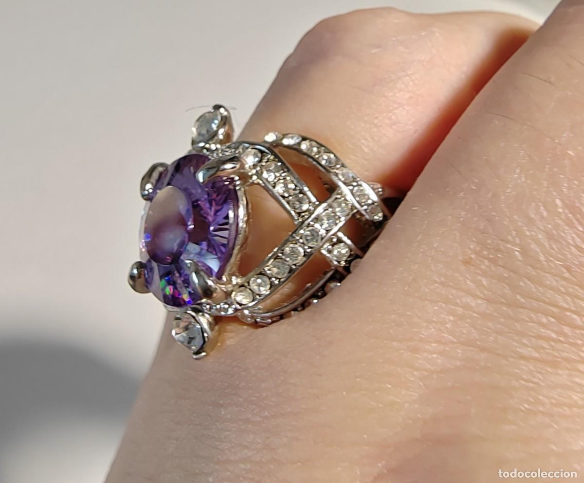 Joyeria: Anillo con Circonitas y Oro blanco de 10kt - Foto 3