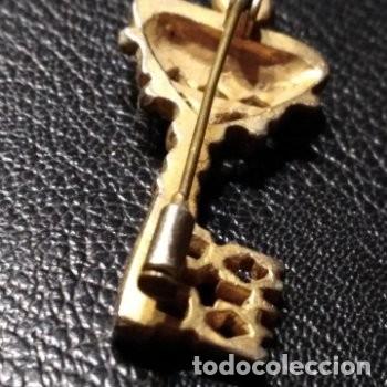 Joyeria: Broche en forma de llave con corona - Foto 3