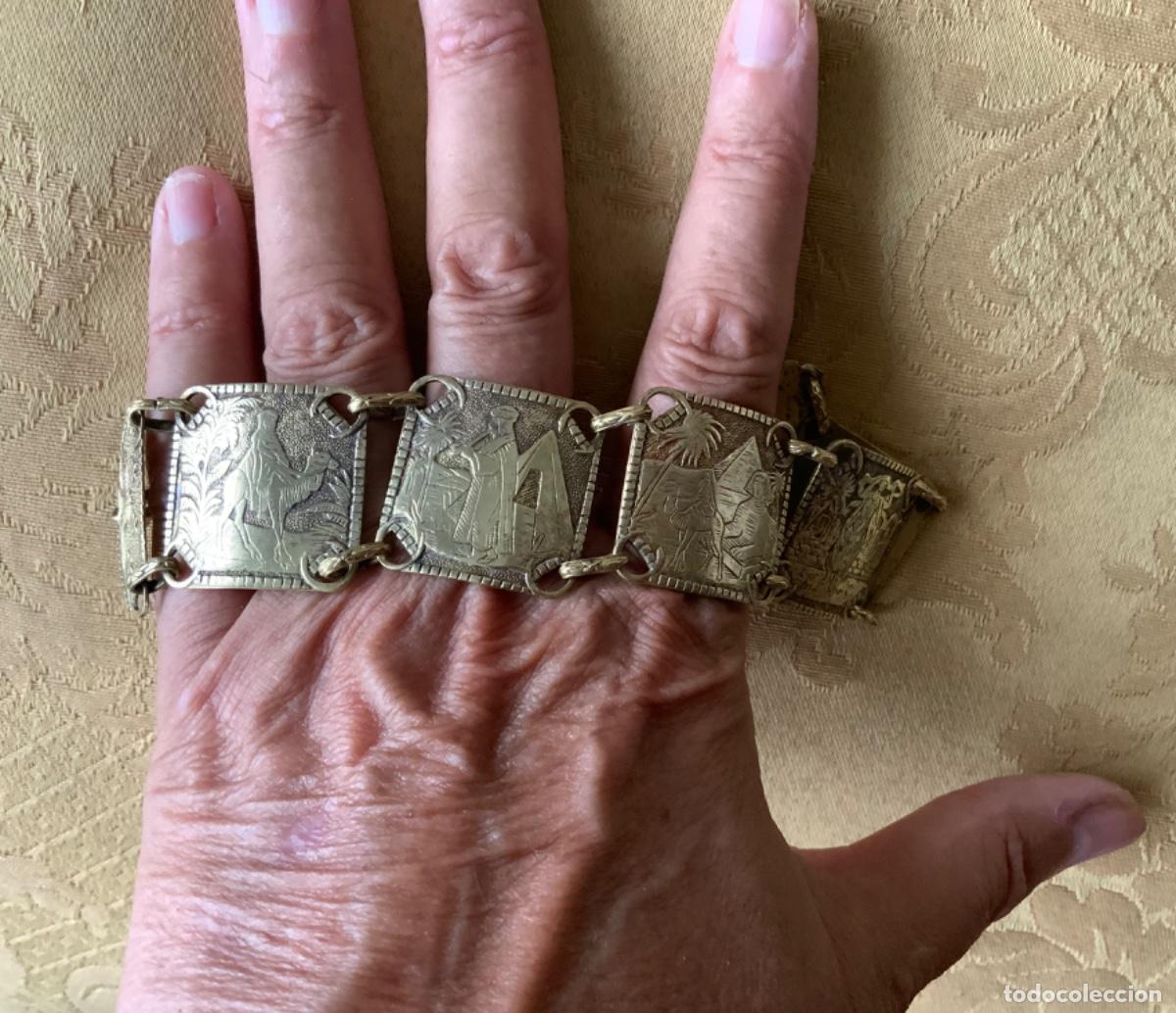 Joyeria: ANTIGUA PULSERA EGIPCIA DE LATON, REPUJADA - Foto 3
