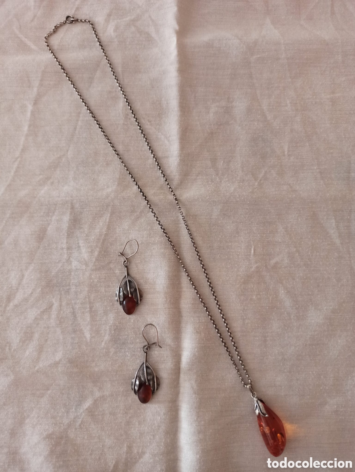 Joyeria: Lote de Colgante y pendientes de &aacute;mbar y plata - Foto 1