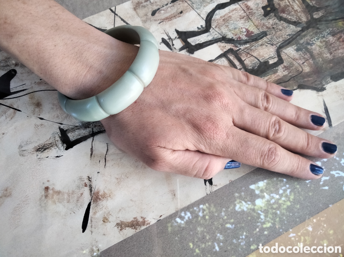 Joyeria: Original pulsera brazalete lobulada en verde celadon - Foto 1