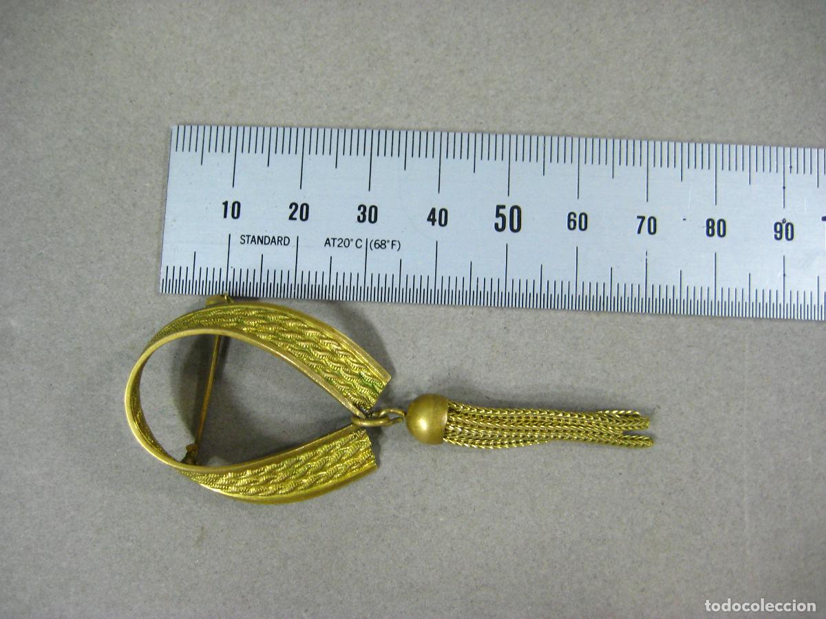 Joyeria: ANTIGUO BROCHE EN FORMA DE LAZO CON COLGANTE. - Foto 4
