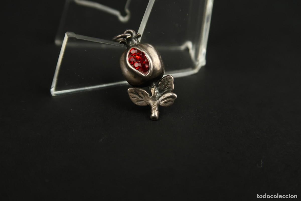 Joyeria: Antiguo Colgante Granada de Plata - Foto 3