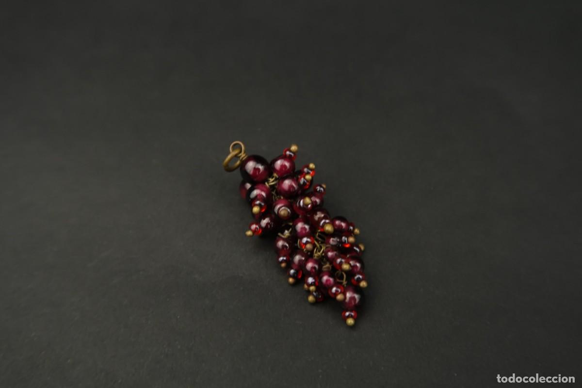 Joyeria: Antiguo Colgante de Metal - Foto 2