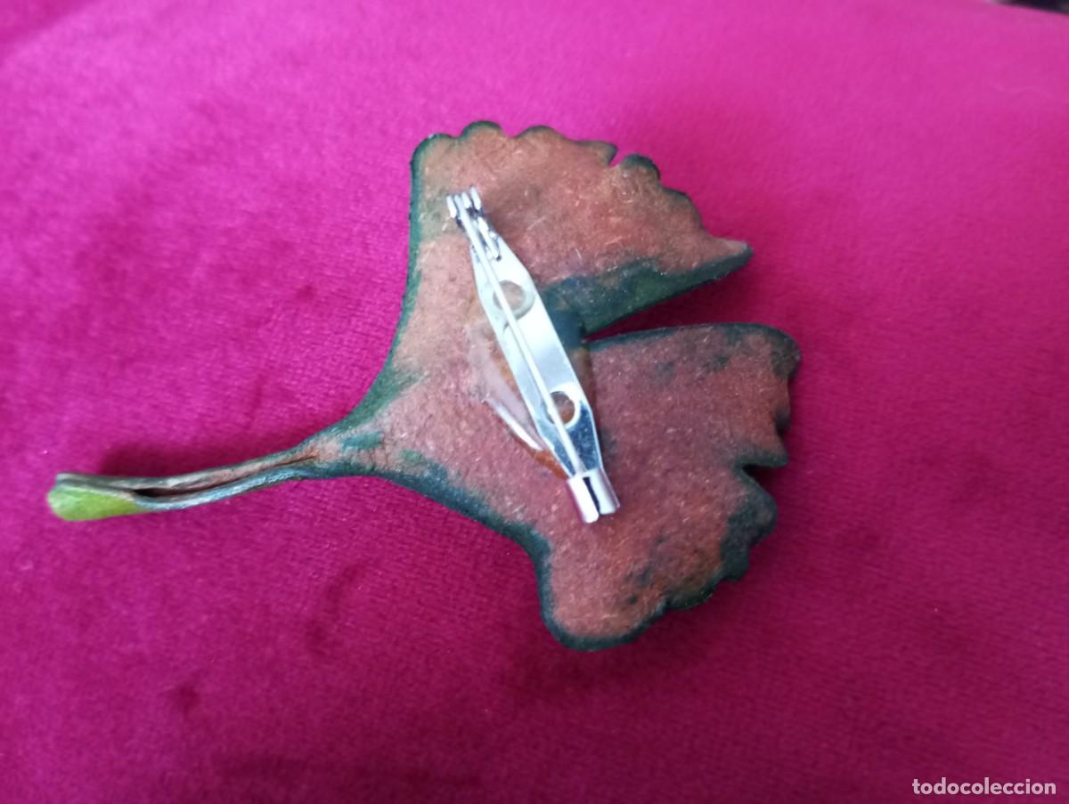 Joyeria: BROCHE DE CUERO CON FORMA DE HOJA DE GINKO - Foto 2