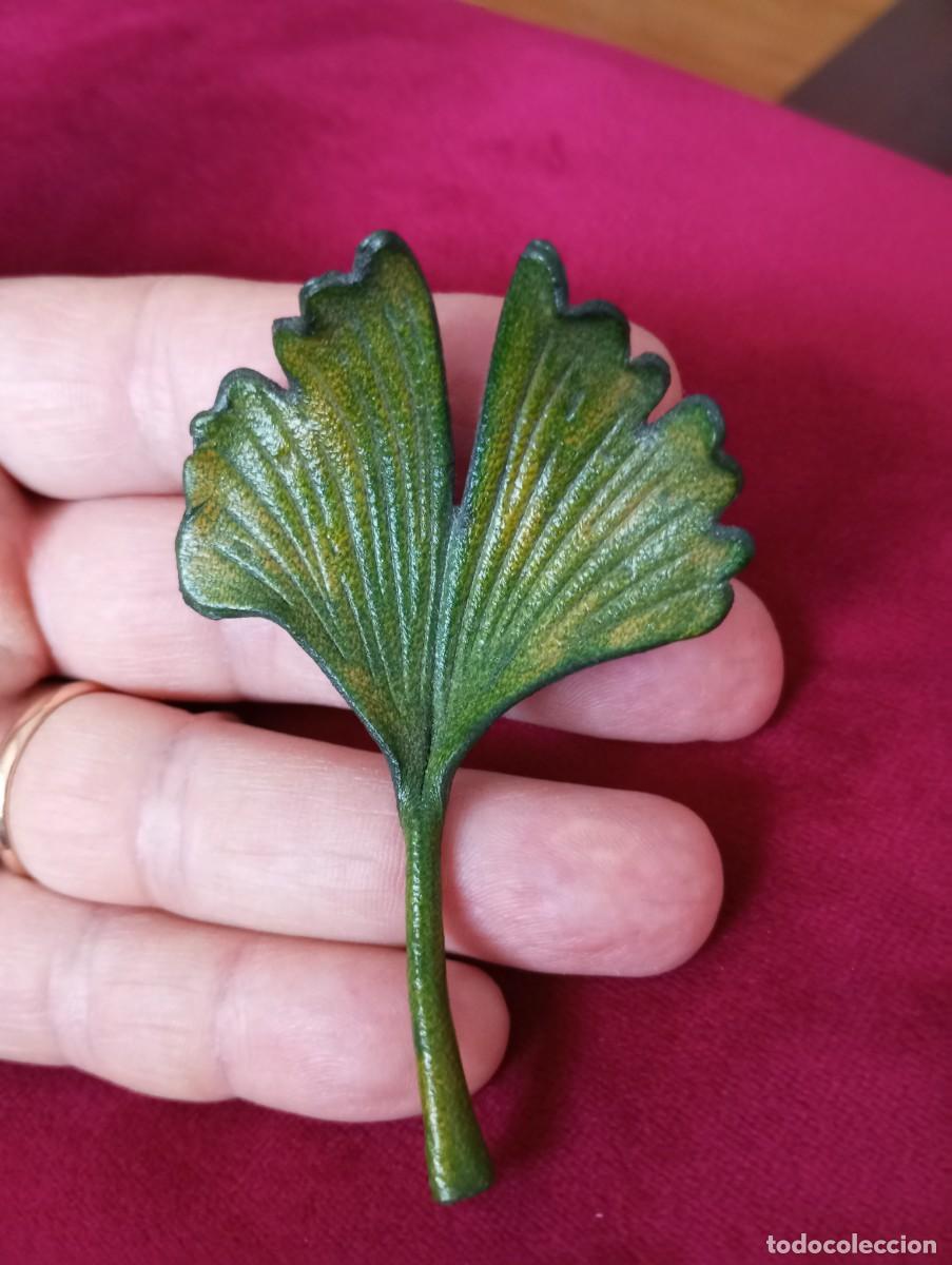 Joyeria: BROCHE DE CUERO CON FORMA DE HOJA DE GINKO - Foto 3