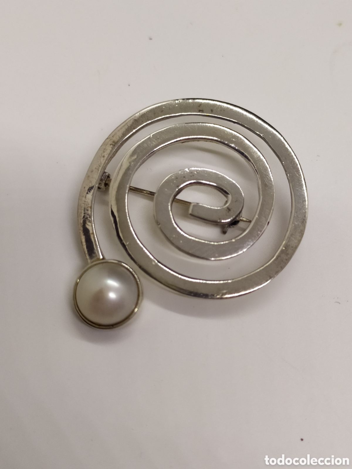 Joyeria: Briche de plata espiral con perla - Foto 1