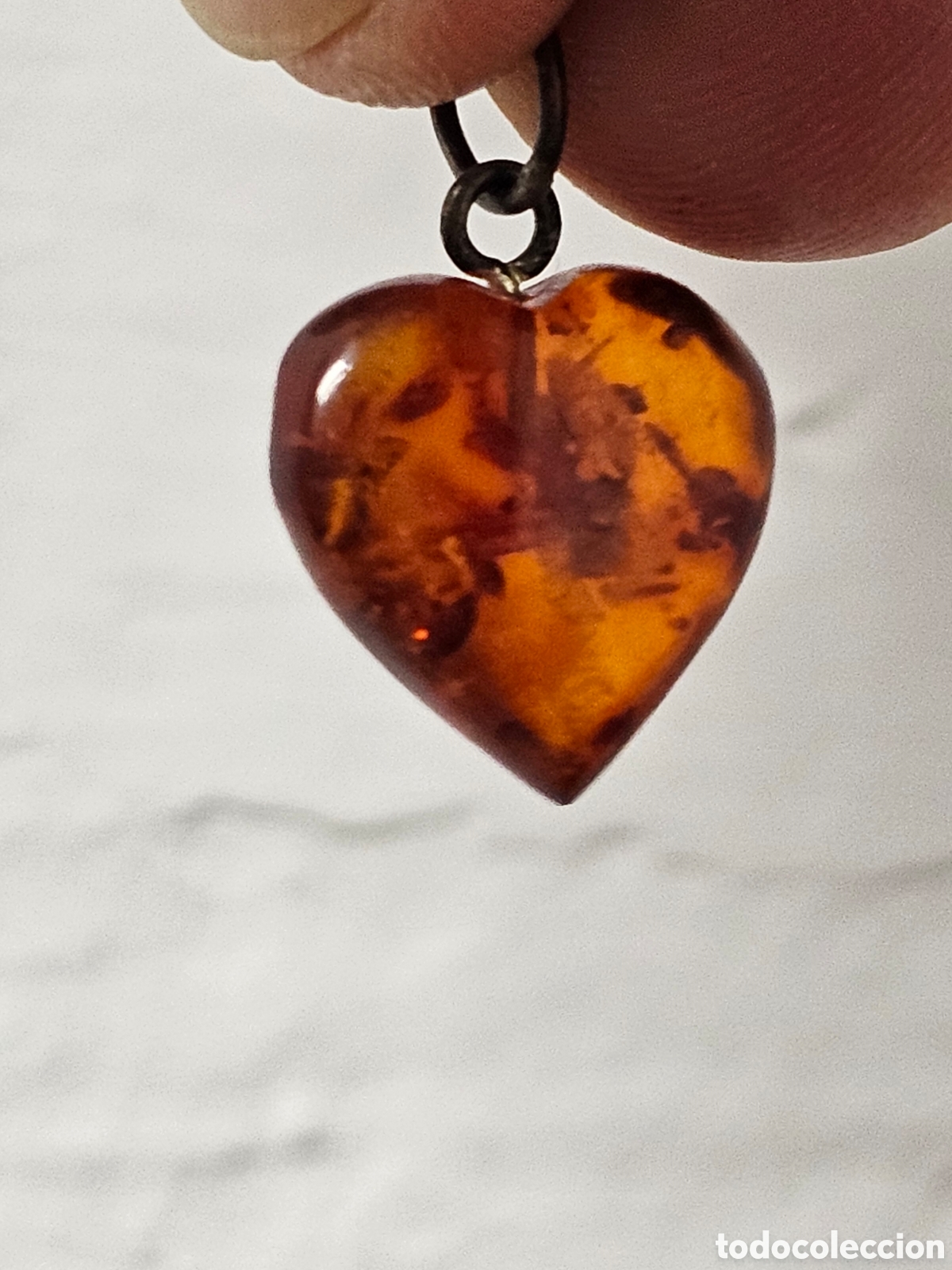 Joyeria: Bonito coraz&oacute;n de &aacute;mbar, colgante. - Foto 1