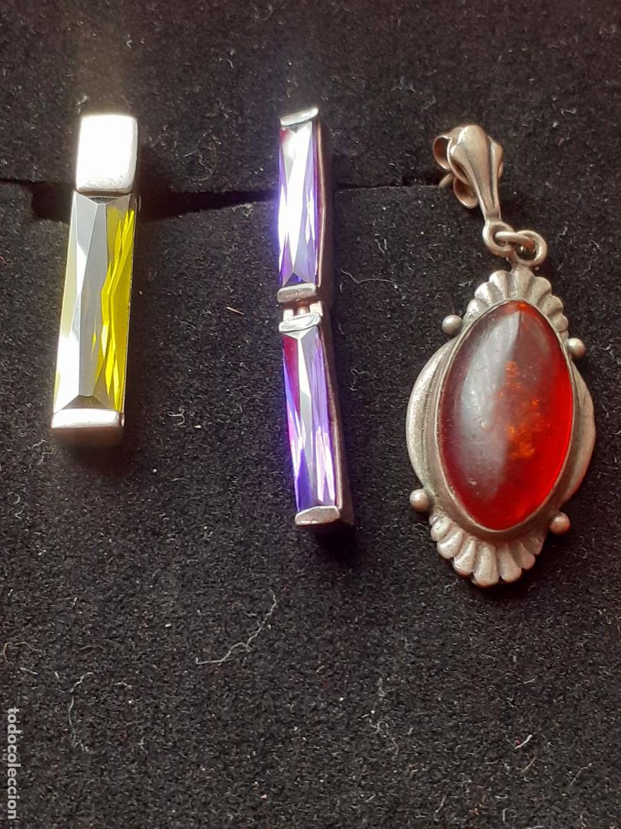 Joyeria: Tres pendientes diferentes de plata - Foto 1