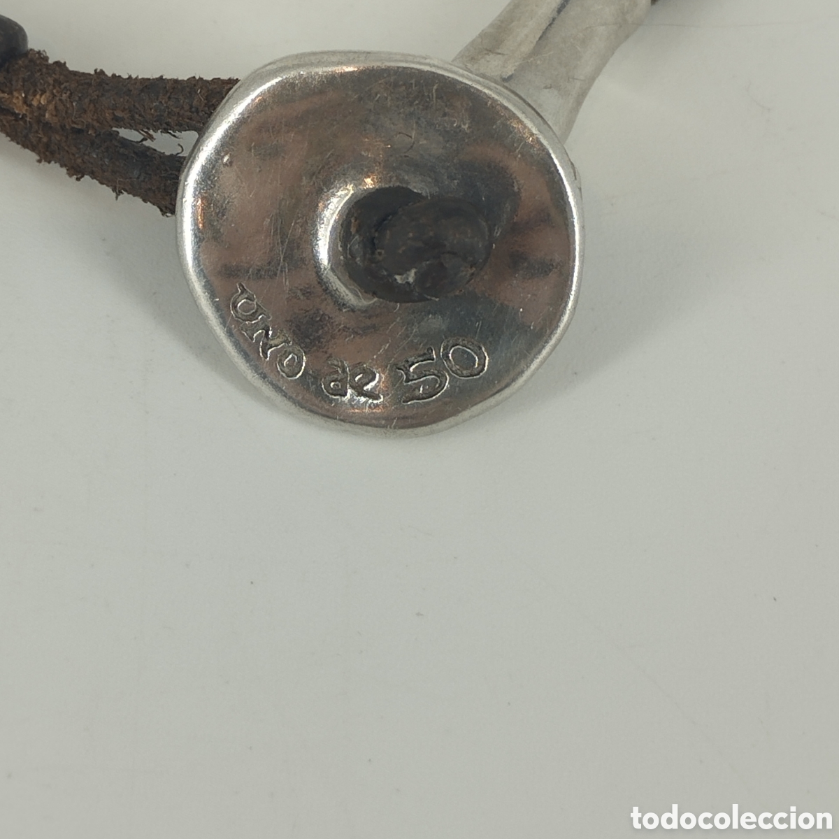 Joyeria: Pulsera plateada y cuero de la marca Uno de 50. - Foto 3