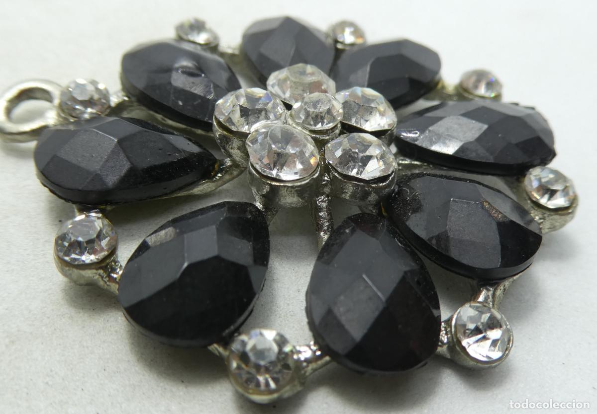 Joyeria: Antiguo colgante con adornos - Foto 2