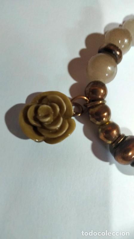 Joyeria: pulsera de cuentas con dijes - Foto 2