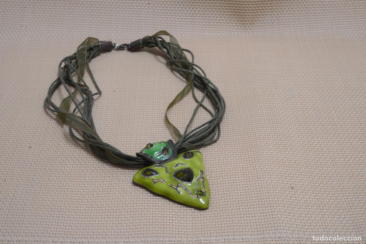 Joyeria: COLLAR VINTAGE TRI&Aacute;NGULO VERDE CON PIEDRAS - Foto 2