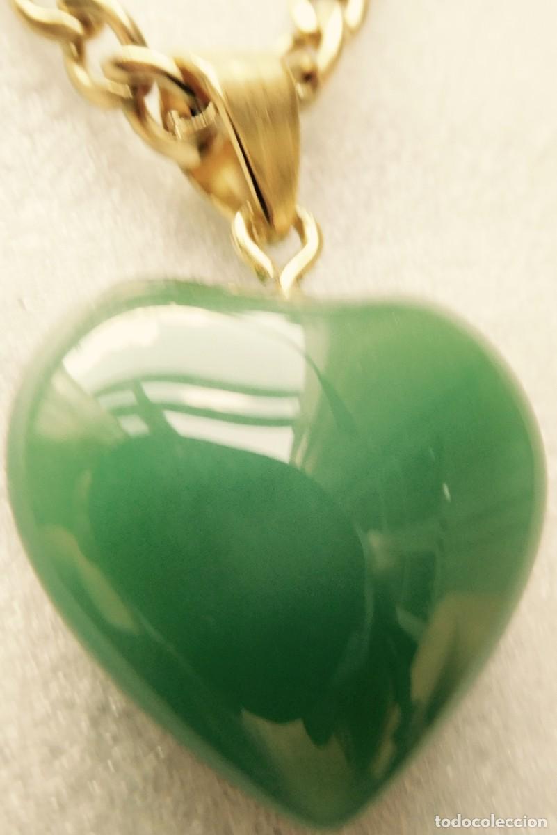 Joyeria: Joya de coraz&oacute;n de gema de jade verde. con cadena dorada. - Foto 1