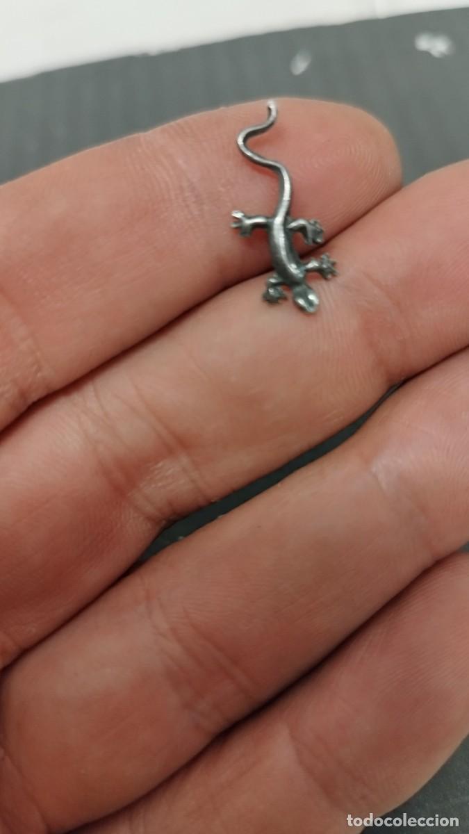 Joyeria: Pendiente en forma de salamandra - Foto 1