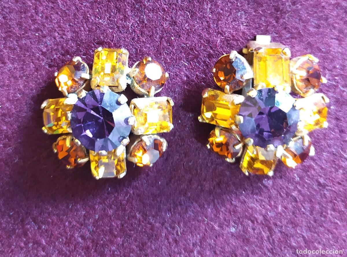 Joyeria: PENDIENTES DE BISUTER&Iacute;A FORMA DE FLOR, CON FALTA - Foto 1