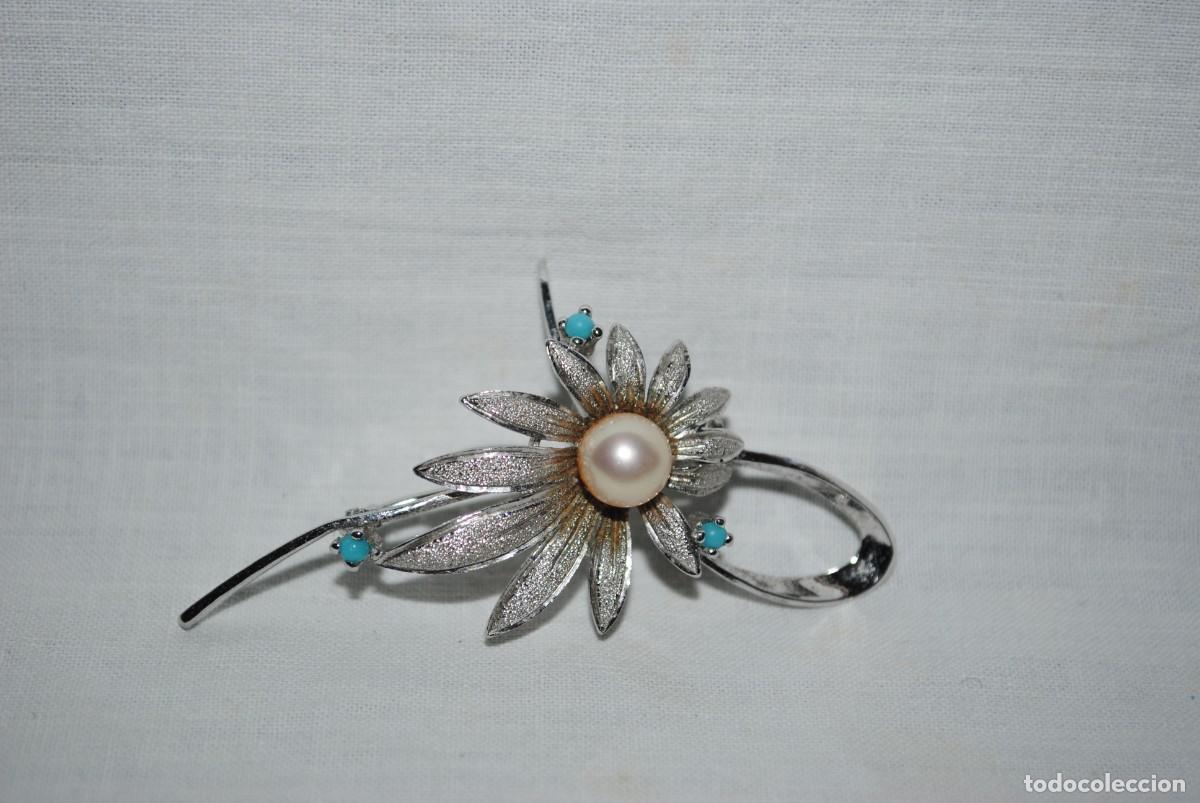 Joyeria: BROCHE PLATEADO CON PUNTAS CELESTE . - Foto 1