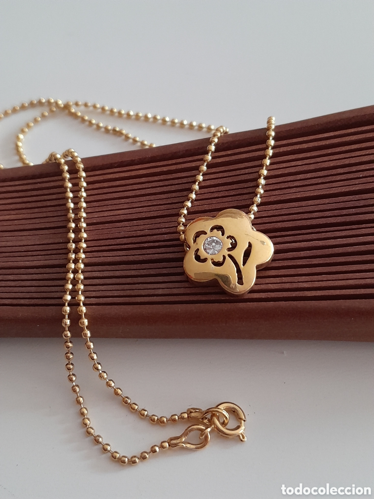 Joyeria: GARGANTILLA CHAPADA EN ORO CON CIRCONIO. FLOR - Foto 1