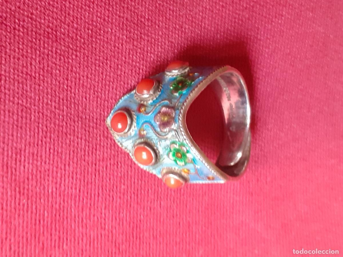Joyeria: Anillo de plata esmaltado y coral - Foto 2