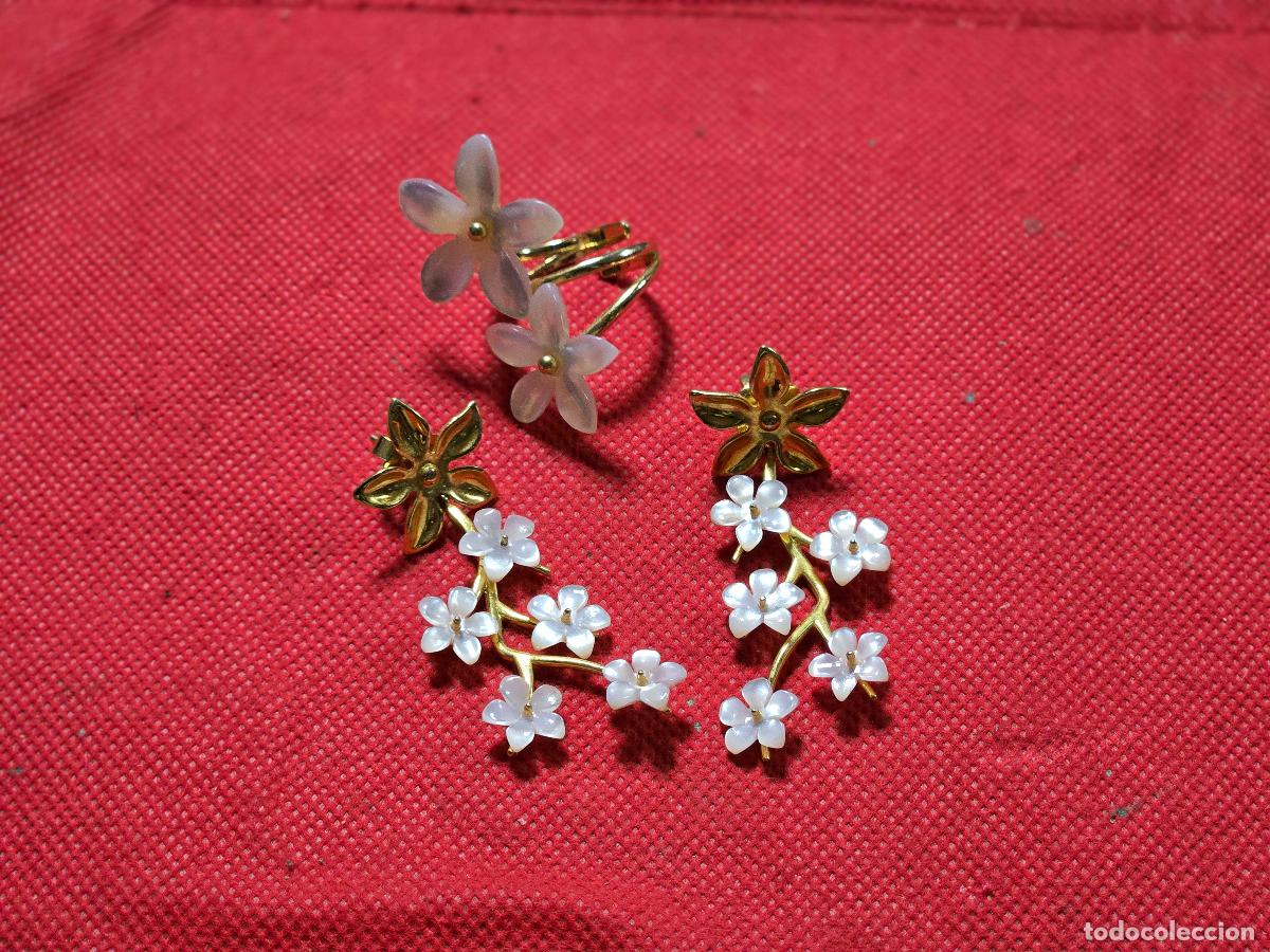 Joyeria: CONJUNTO ANILLO Y PENDIENTES DE PLATA DORADA Y MADREPERLA - Foto 1