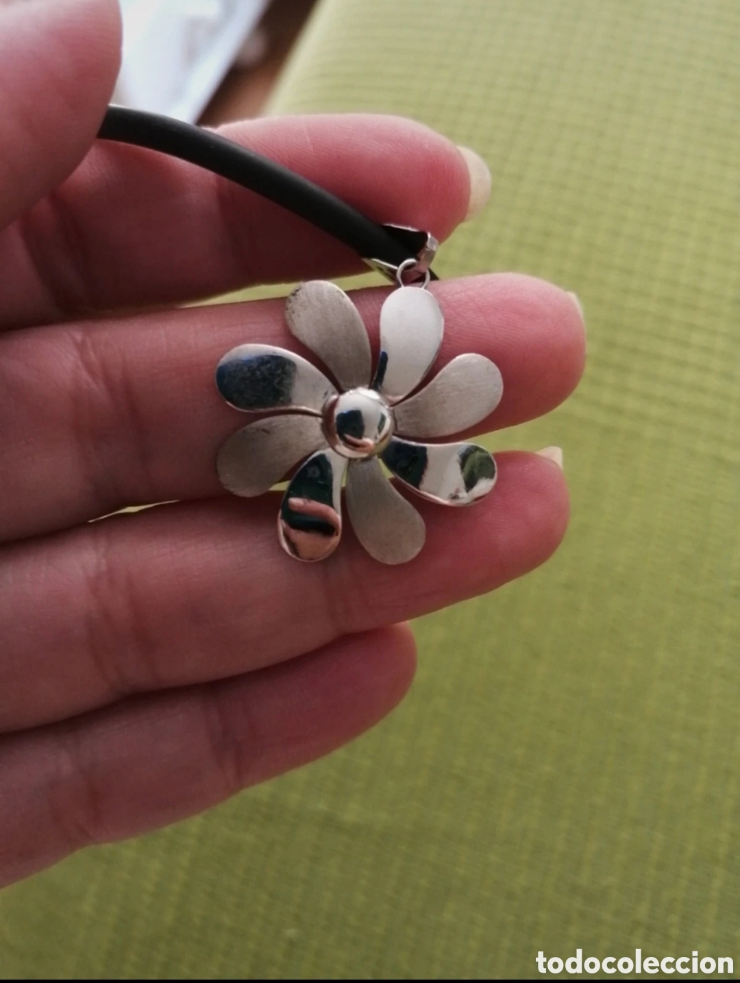 Joyeria: Dije de joyeria en forma de flor - Foto 1