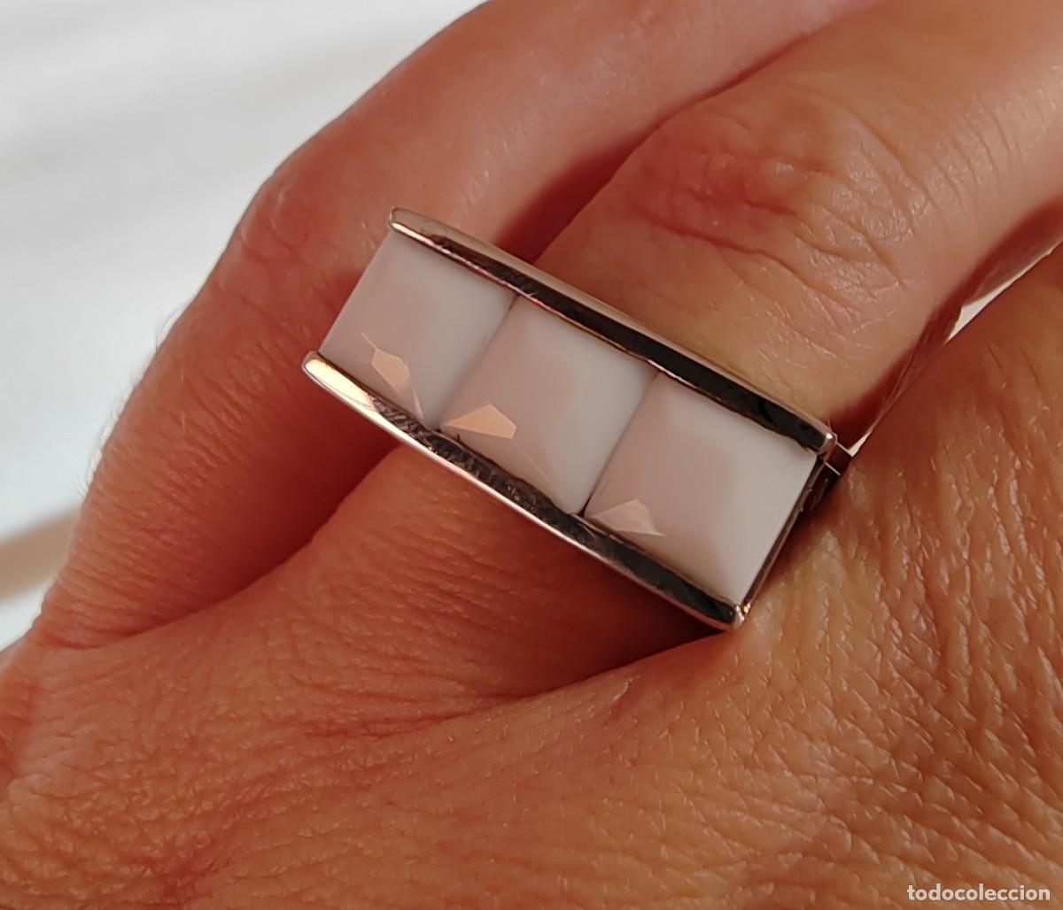 Joyeria: Anillo de Marca Plata de Ley y &Aacute;gatas blancas - Foto 2