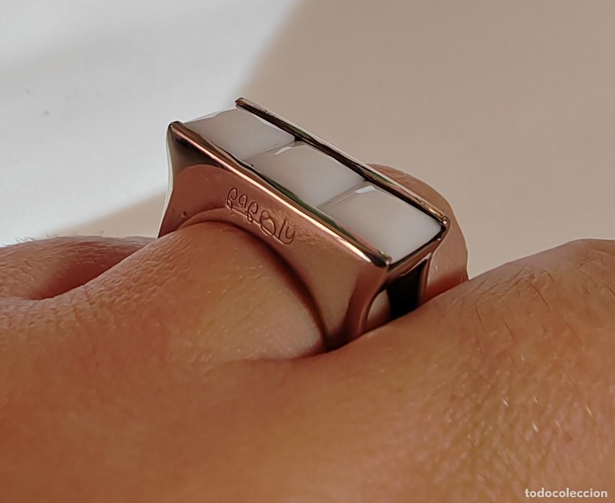 Joyeria: Anillo de Marca Plata de Ley y &Aacute;gatas blancas - Foto 3