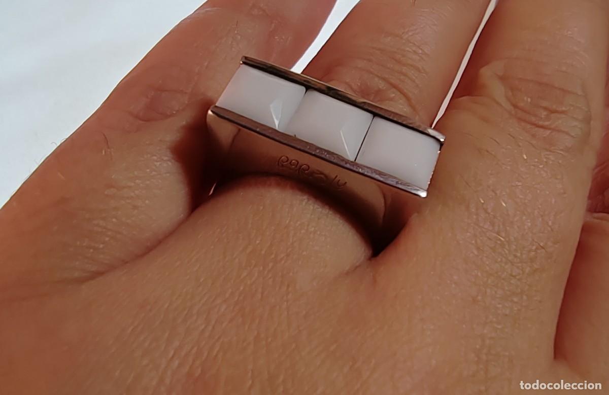 Joyeria: Anillo de Marca Plata de Ley y &Aacute;gatas blancas - Foto 4