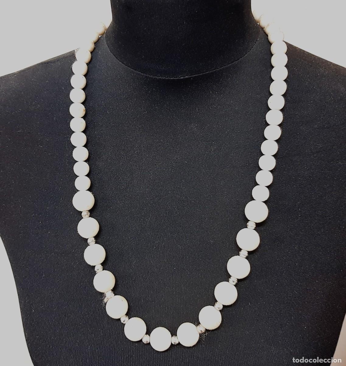 Joyeria: Collar vintage de cuentas de pl&aacute;stico (13.2) - Foto 1