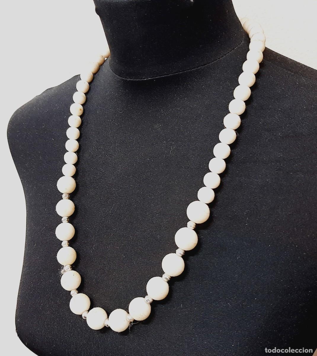 Joyeria: Collar vintage de cuentas de pl&aacute;stico (13.2) - Foto 3