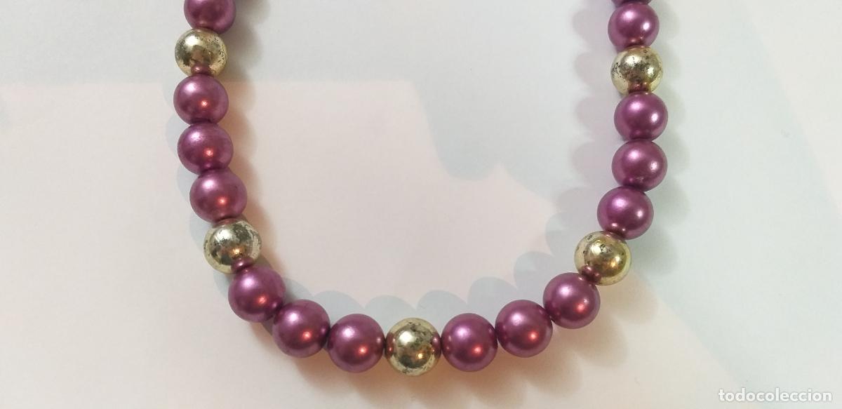 Joyeria: Collar. Bolas moradas y plateadas. - Foto 4