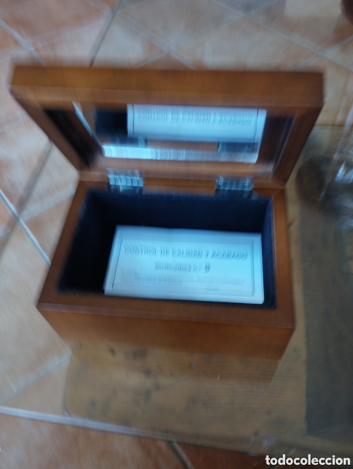 Joyeria: Joyero de madera con adorno de plata - Foto 3