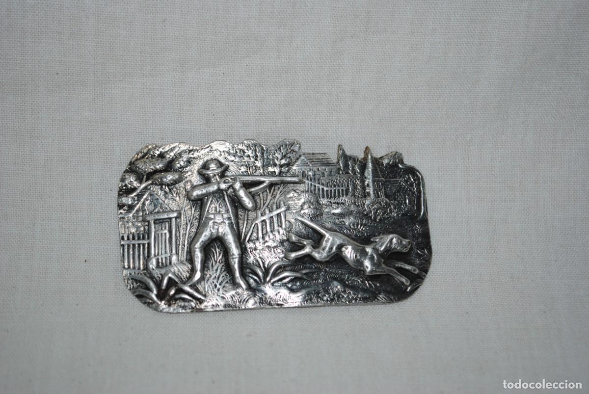 Joyeria: BROCHE CON MOTIVOS DE CAZERIAS - Foto 1