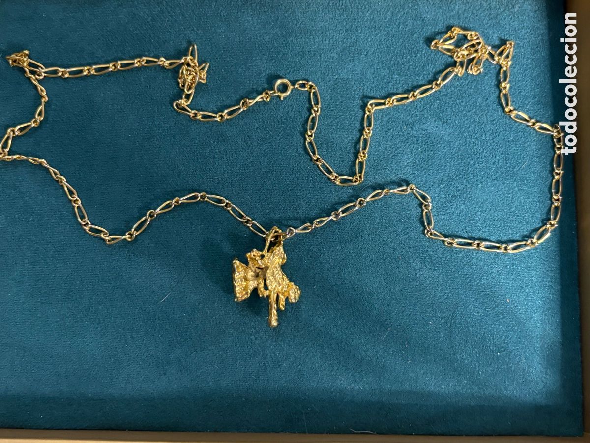 Joyeria: Cadena larga dorada con colgante - Foto 1