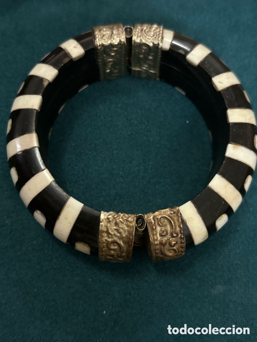 Joyeria: Pulsera r&iacute;gida blanca y negra - Foto 2