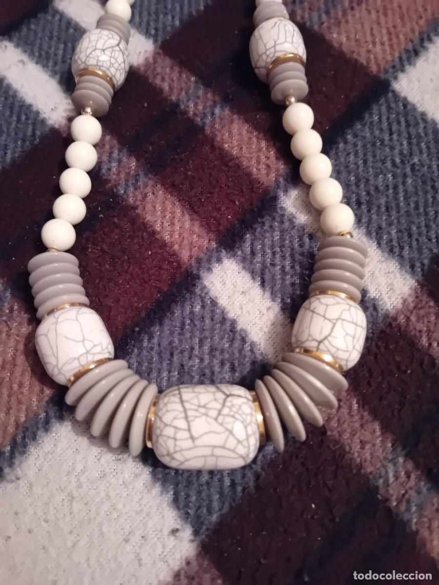 Joyeria: Collar con cuentas de pl&aacute;stico y cer&aacute;mica d&eacute;cada de los 80 - Foto 2