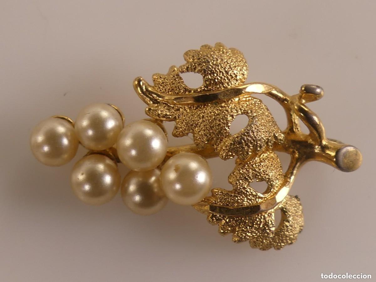 Joyeria: CONJUNTO DE BROCHE Y ANILLO DORADO DECORACION TIPO PERLAS - Foto 2