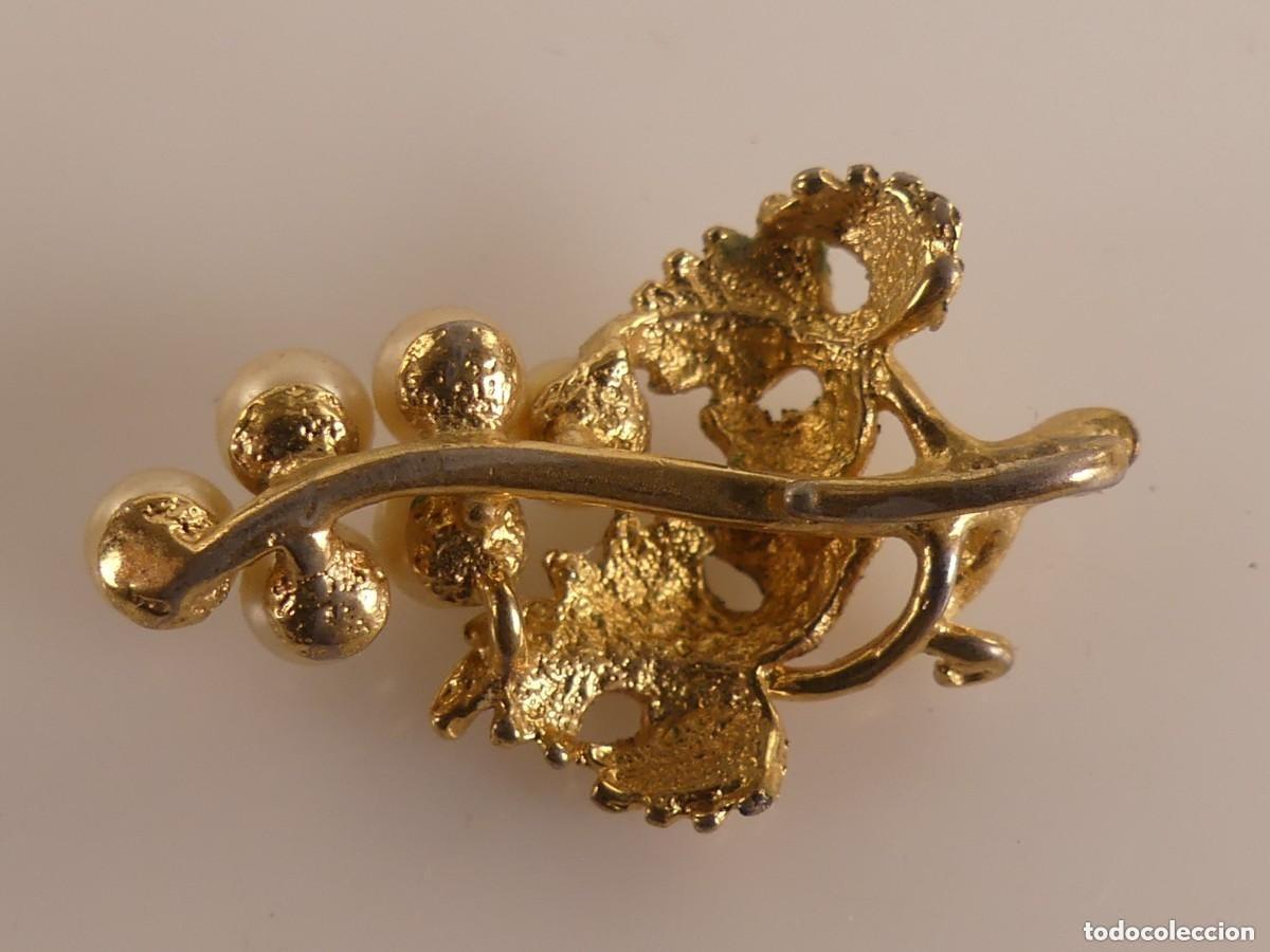 Joyeria: CONJUNTO DE BROCHE Y ANILLO DORADO DECORACION TIPO PERLAS - Foto 3