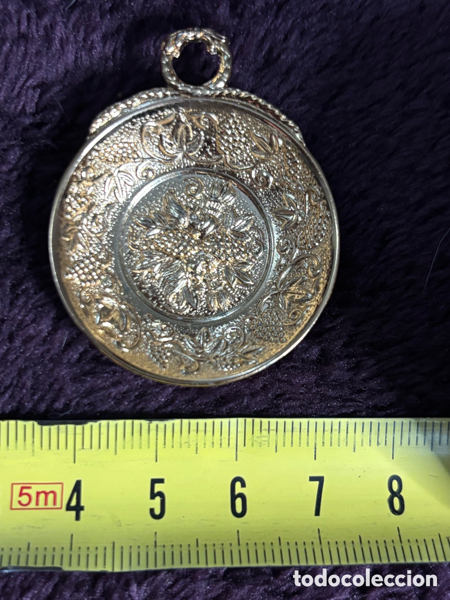 Joyeria: Colgante de metal dorado - Foto 3