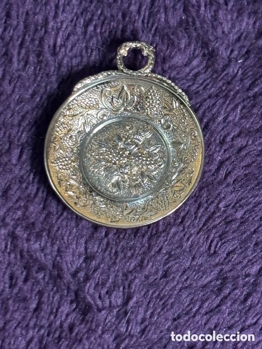 Joyeria: Colgante de metal dorado - Foto 1