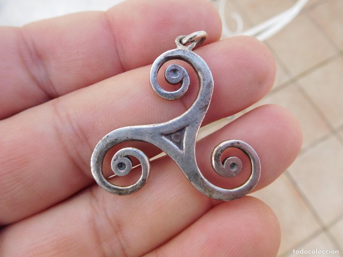 Joyeria: Colgante Celta de plata triskelion - Foto 1