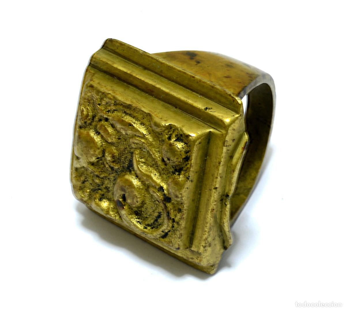 Joyeria: GRAN ANILLO ANTIGUO SELLO DE BRONCE MACIZO CON CENEFAS - Foto 1