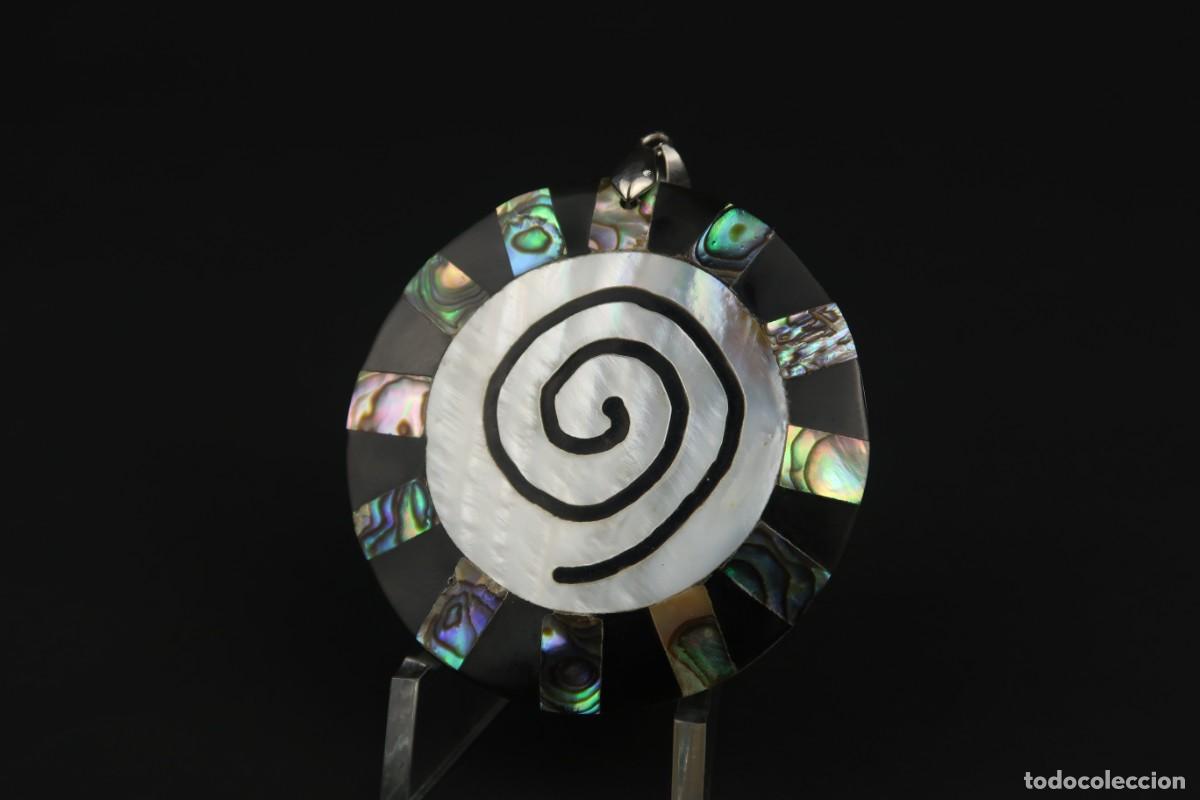 Joyeria: Antiguo Colgante de N&aacute;car - Foto 2