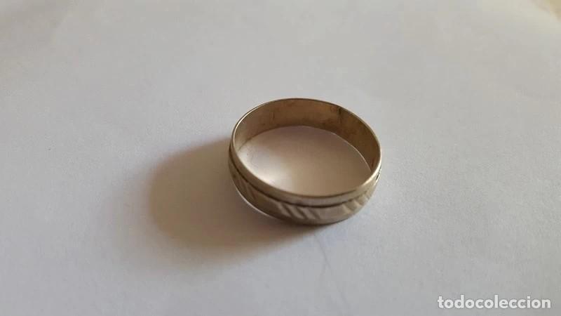 Joyeria: Anillo plateado rayado - Foto 1