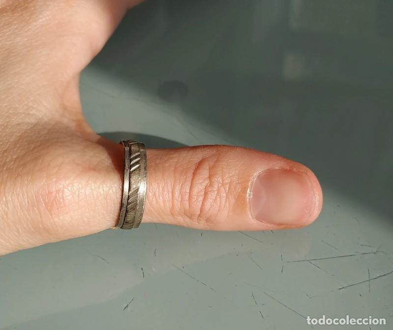 Joyeria: Anillo plateado rayado - Foto 2