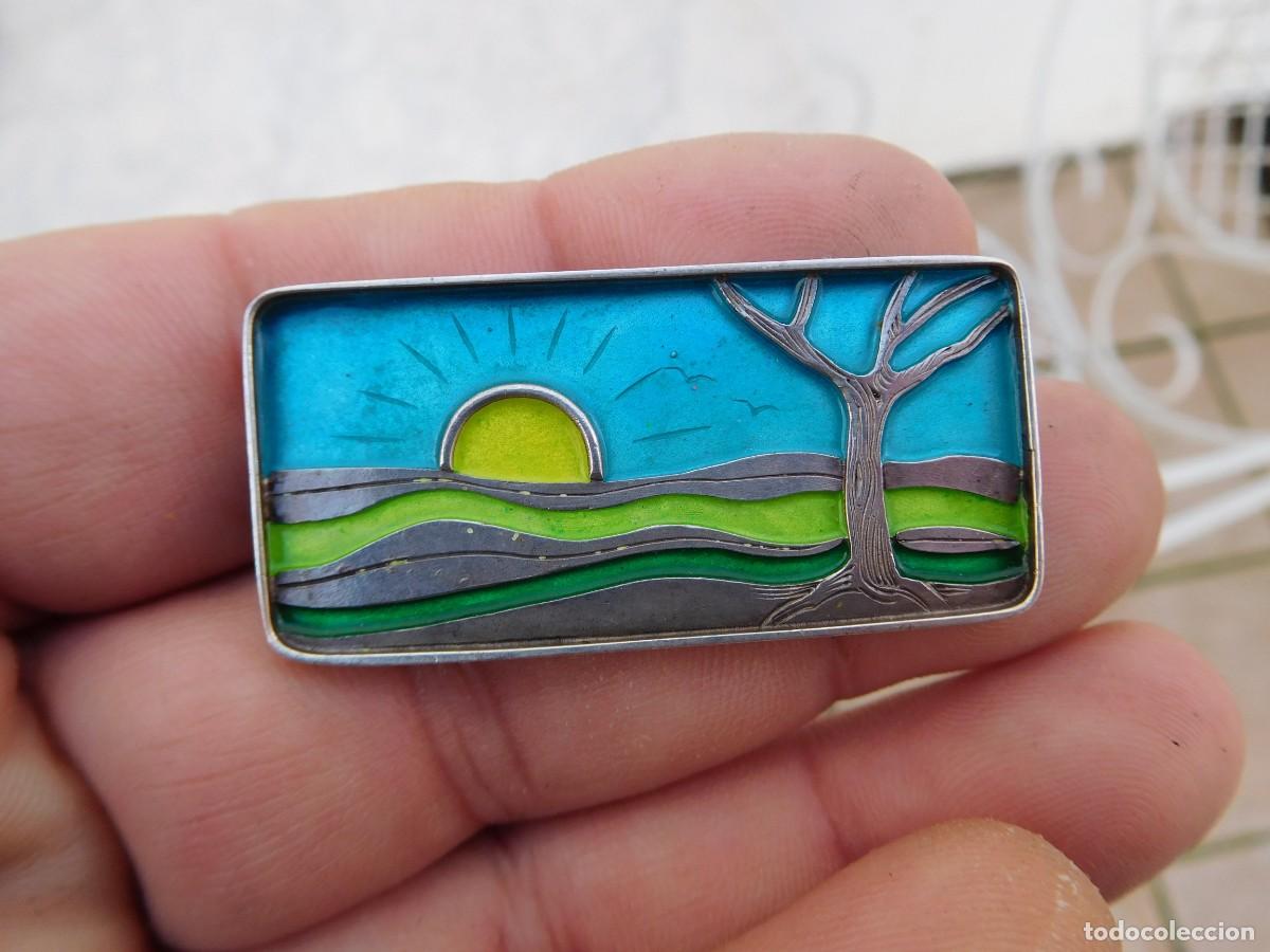 Joyeria: Broche antiguo de plata y esmalte - Foto 2