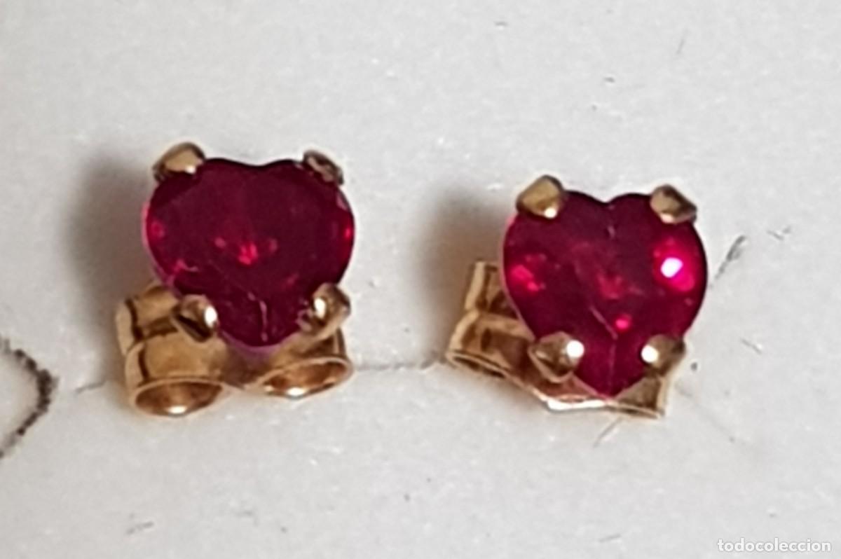Joyeria: Pendientes de oro 18 quilates con rub&iacute; sint&eacute;tico en forma de coraz&oacute;n - Foto 1