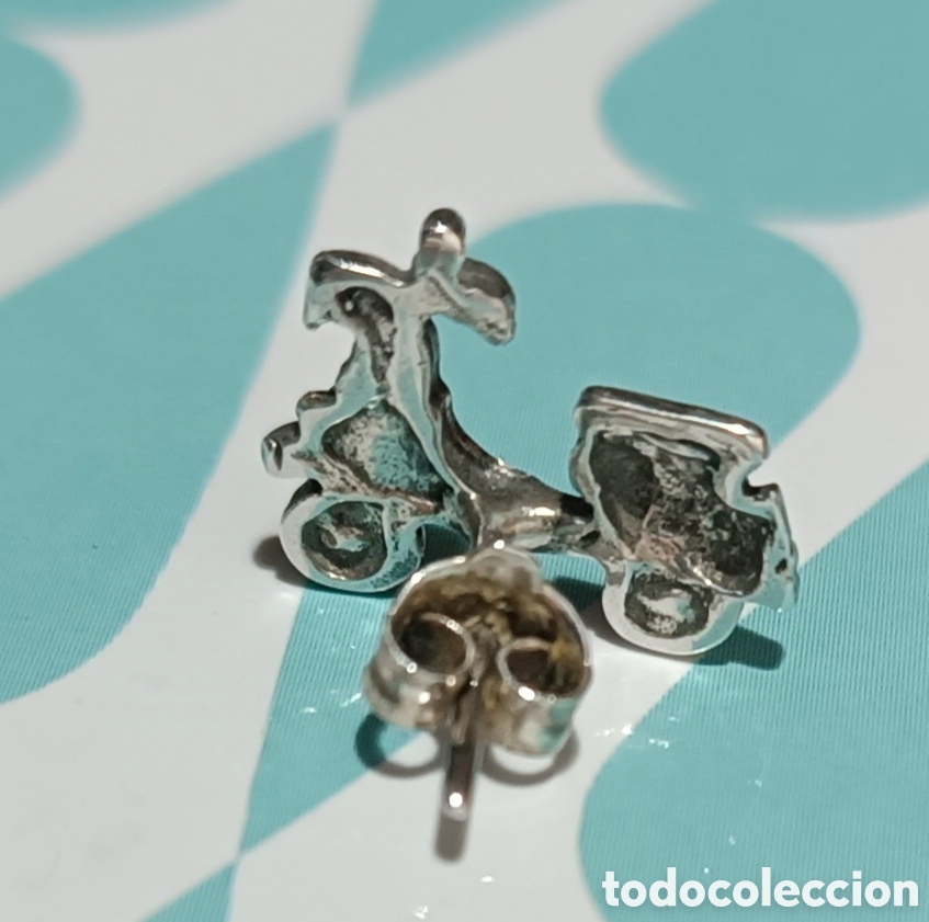 Joyeria: PENDIENTE en forma de MOTO VESPA con cierre, de plata. - Foto 3