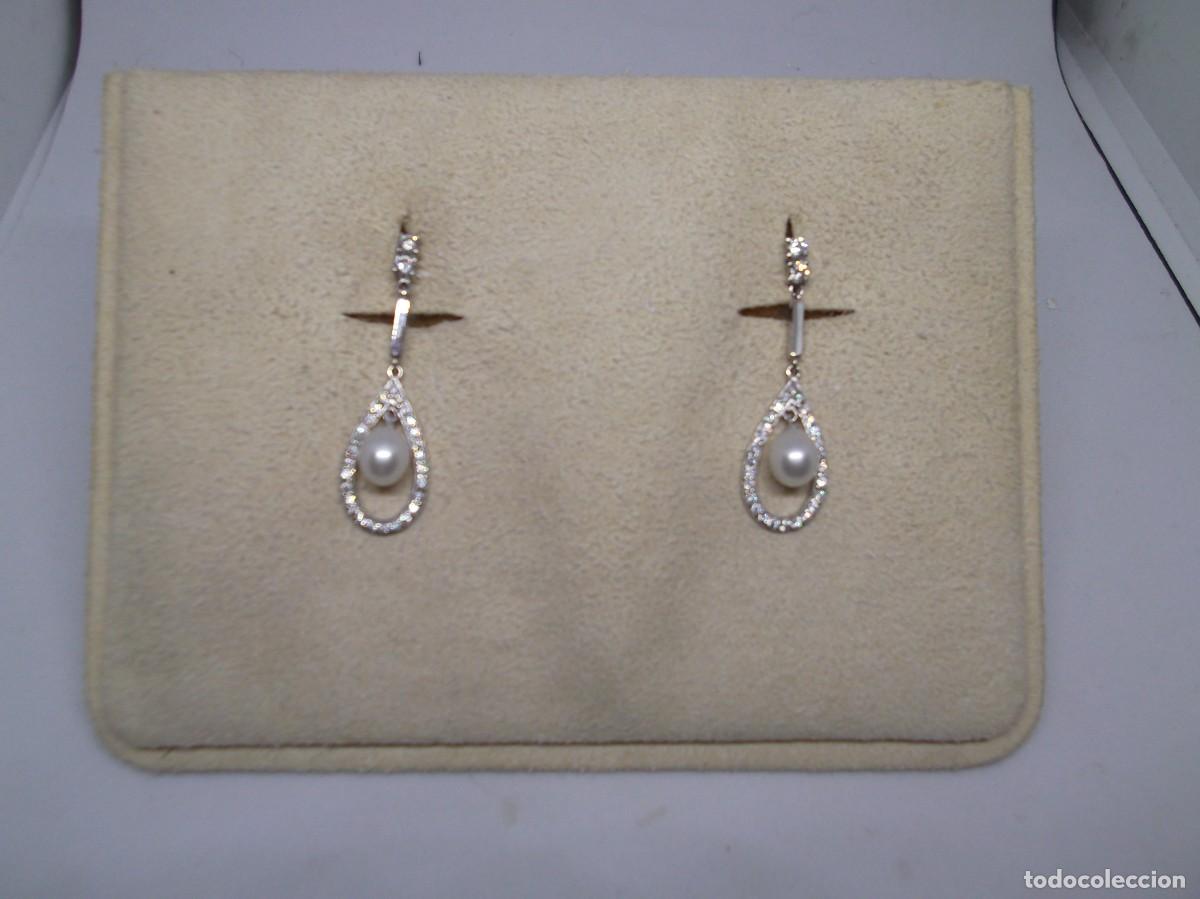 Joyeria: Pendientes largos de oro blanco de 18Kt con circonitas y perla. - Foto 1