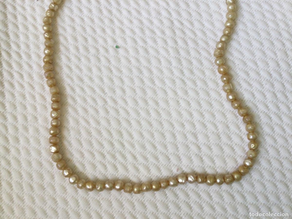 Joyeria: Antiguo collar de perlas de n&aacute;car. Broche con perla central. - Foto 3